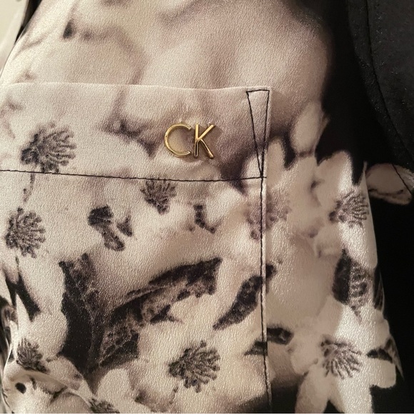 Calvin Klein Women’s Blouse long Sleeve Roll tab Floral Abstract Print Small - Picture 6 of 8